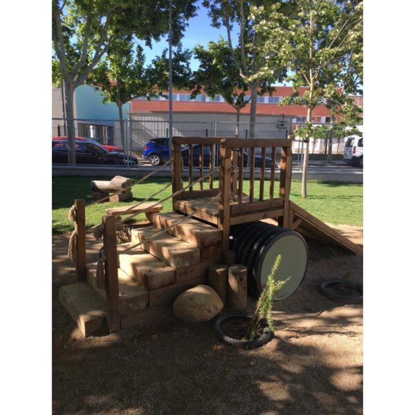 PONT DE FUSTA AMB RAMPA, TUB MAGNUM, GRAONS I BARANA DE CORDA PER INFANTIL