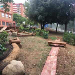 CANAL D'AIGUA DE MAÓ MASSÍS AMB LLOSA DE CIMENT ARMAT