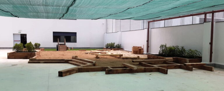 Aprofitant el terrat: Renaturalització a l'Escola Pia Granollers.