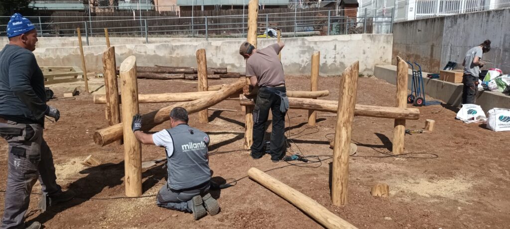 Manteniment del pati escolar